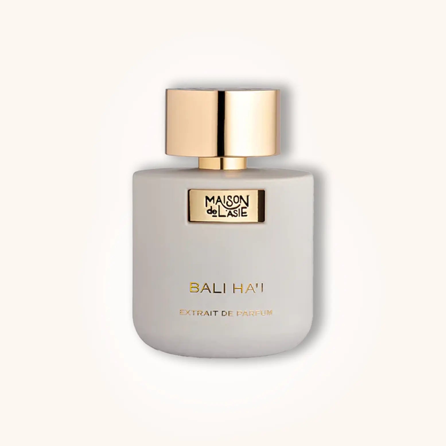 Maison de L’Asie Bali Ha’i Extrait de Parfum gepresenteerd in een crèmewitte flacon met een gouden dop.