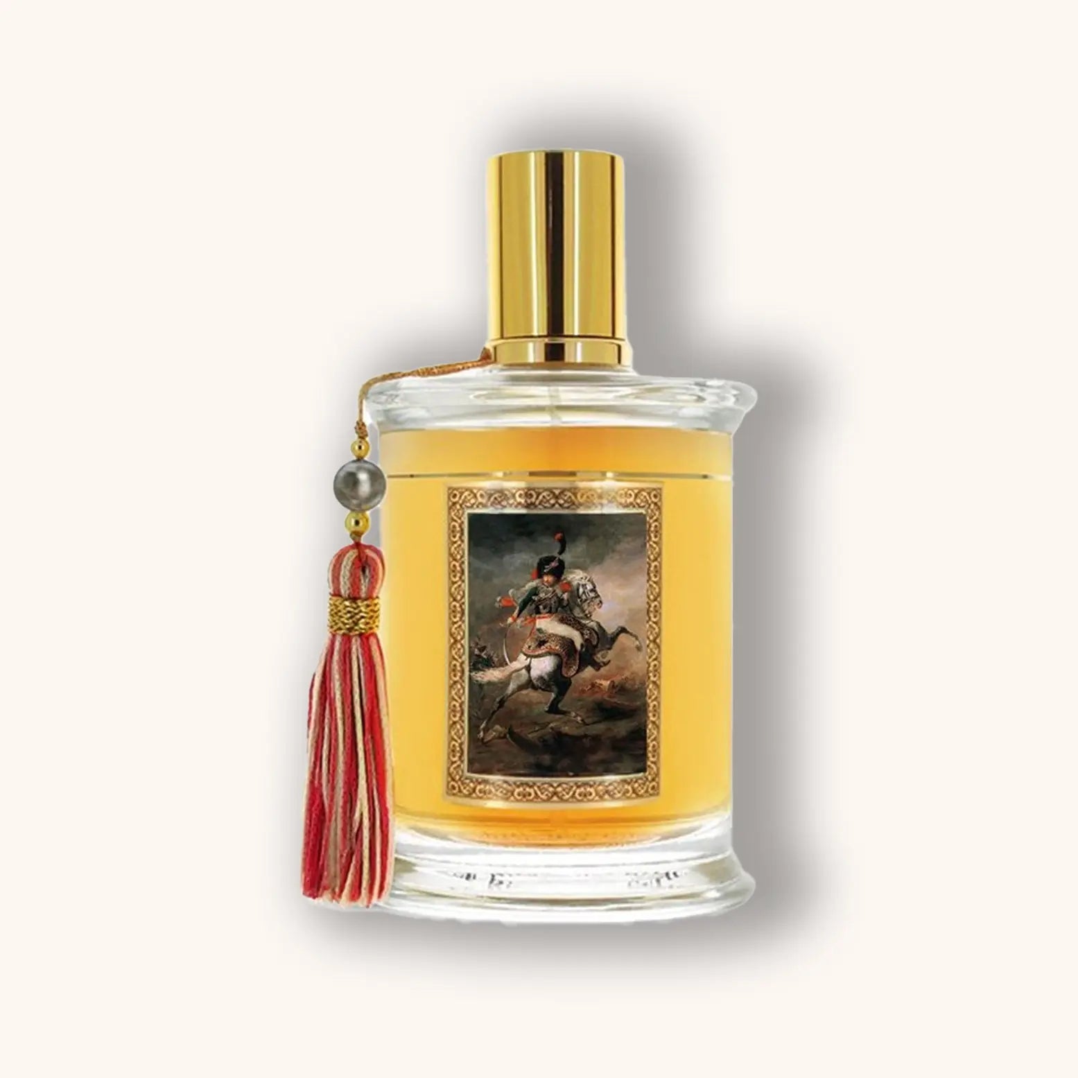 Flacon van MDCI Cuir Cavalier parfum met amberkleurige vloeistof, rode kwast en een barokschilderij van een ruiter in een sierlijk uniform op het label.